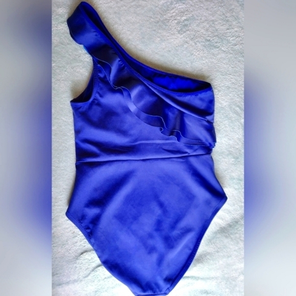 Kenneth Cole  Asymmetrical Swimsuit w Support, Blue, Size Large, VGUC! - Picture 3 of 10